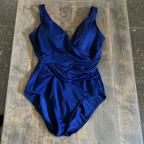 Lands End Long Slender Tummy Control Chlorine Resistant V-neck Wrap Swimsuit - Picture 8 of 13